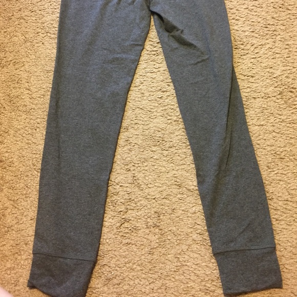 Workout leggings, size medium. - Picture 2 of 2